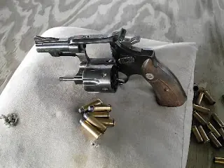 revolver revolver