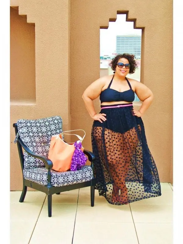 20 mujeres que usan bikini con unos kilos de más.