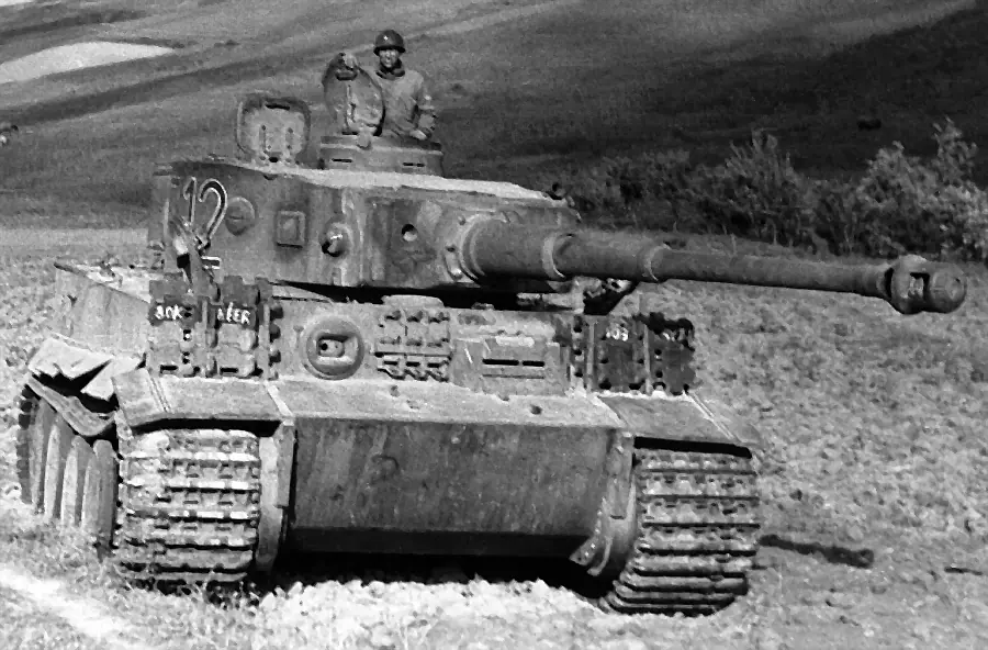 Sherman M4 Vs Panzer Tiger VI Sherman M4 Vs Panzer Tiger VI