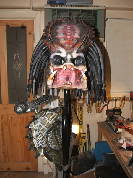 Como hacer la máscara de Depredador(Desmintiendo)