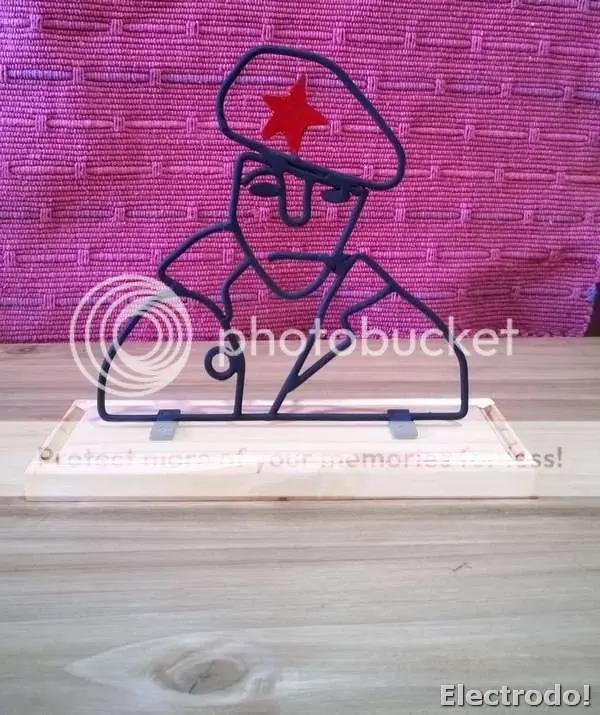 Escultura del comandante!!! Ricky Fort!!!