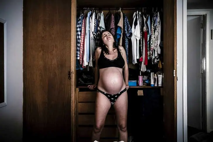 Fotografió los momentos previos al parto de su novia Fotografió los momentos previos al parto de su novia