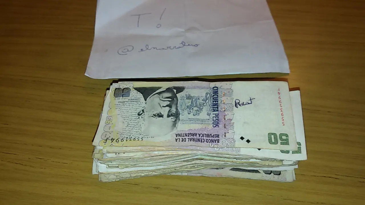 trabajo para un mafioso,quiero huir (certificado) trabajo para un mafioso,quiero huir (certificado)