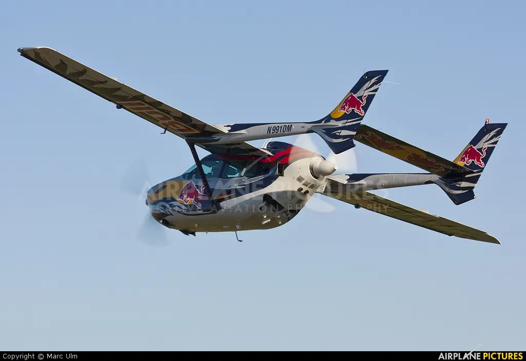 Avion Cessna 337 Skymaster