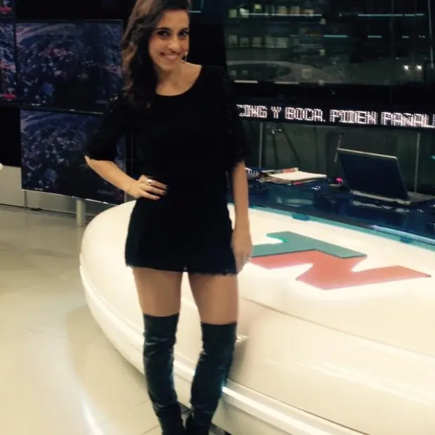 Las mas bellas movileras de la televisión (apto)