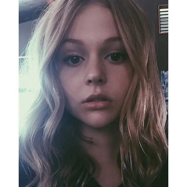Emily Alyn Lind (13) joven actriz