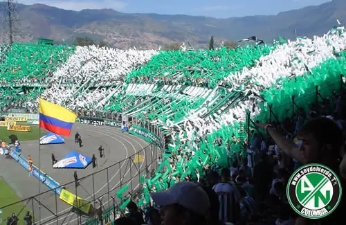 Pasa te muestro el equipo mas grande de Colombia.
