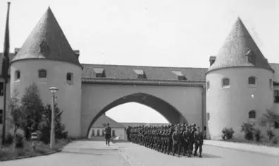 La SS de Hitler (Divisiones, imágenes y datos)