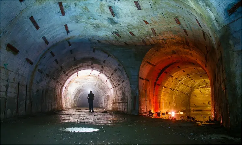 El distópico mundo de las bases de submarinos abandonadas