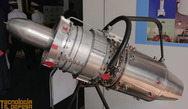 Turbina de aviación jet 100% nacional TR-5000
