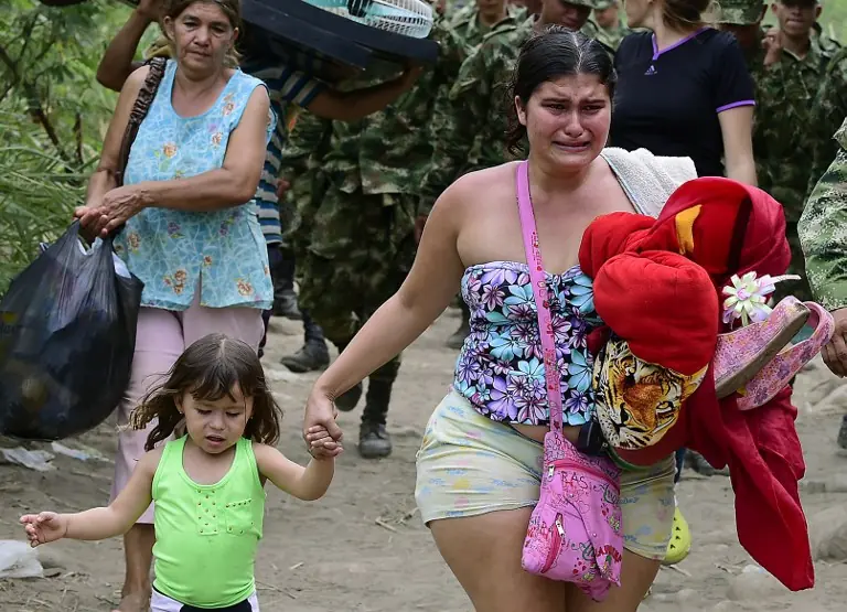 Venezuela: Lagrimas de los colombianos al abandonar el pais