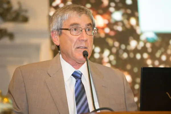 Los extraterrestres viven entre nosotros.