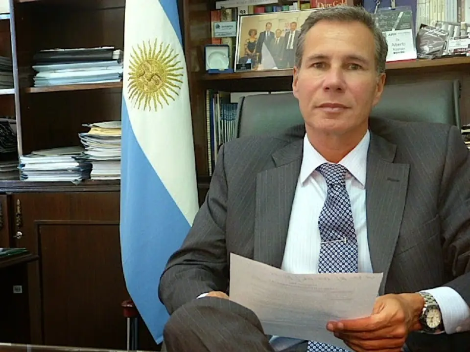 Asesinato de Nisman... Peritajes, dudas y politica