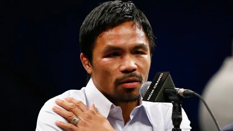 Pacquiao revela que peleó con una mano ante Mayweather