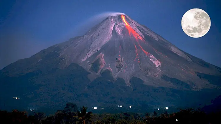 ¿Qué pasaría si se lanzara una bomba nuclear en un volcán?