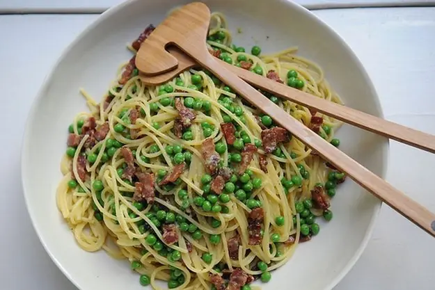 25 Formas brillantes de hacer espagueti para la cena