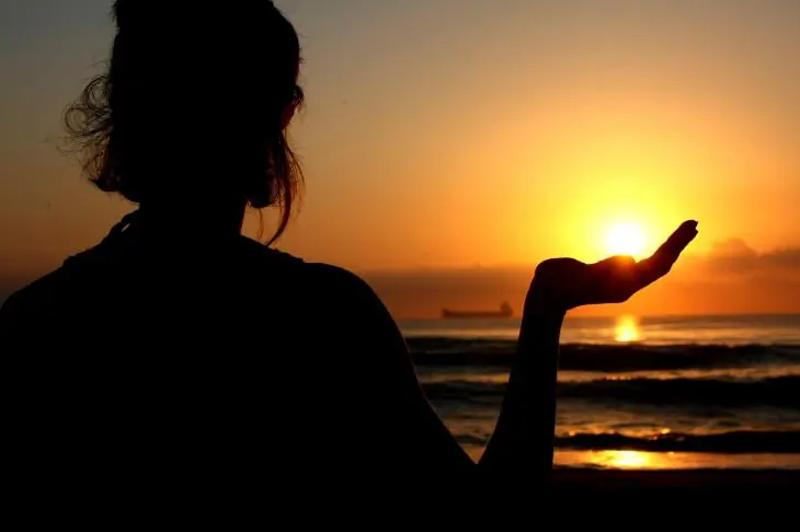 Mujer demanda a eBay porque no la deja vender el Sol Mujer demanda a eBay porque no la deja vender el Sol