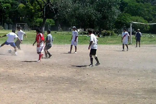 desmentido:que miran las mujeres en un homb...?