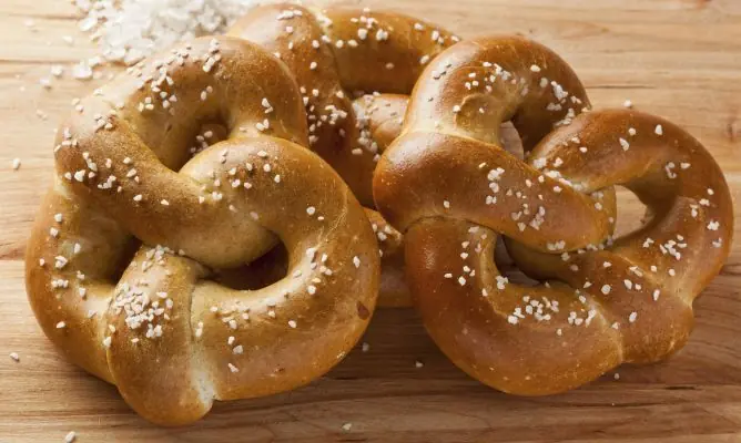 Receta de Pretzels o lazos salados