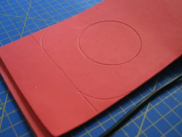 Como hacer una funda con GOMA EVA para cargar el móvil