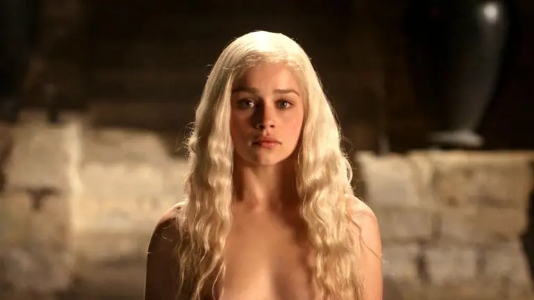 Emilia Clarke, está cansada de las escenas de sexo