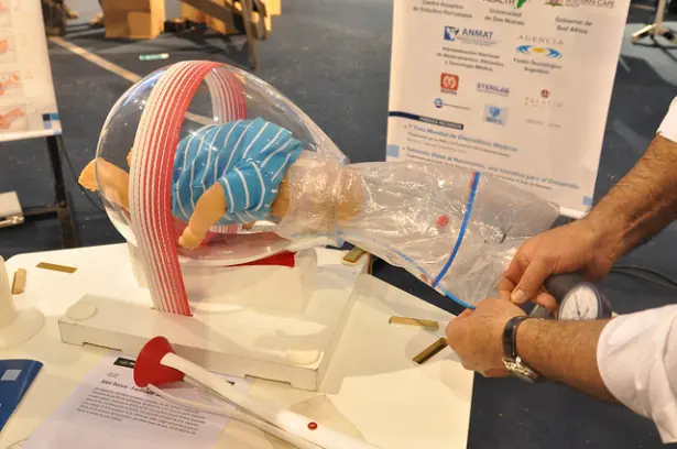 Inventor argentino cambia la forma de parir de las mujeres