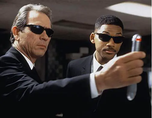 Los verdaderos hombres de negro(Los Silenciadores)