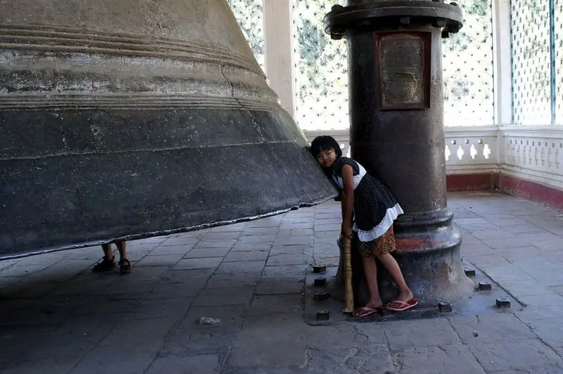 La pagoda Mingun y la segunda campana más grande del mundo La pagoda Mingun y la segunda campana más grande del mundo