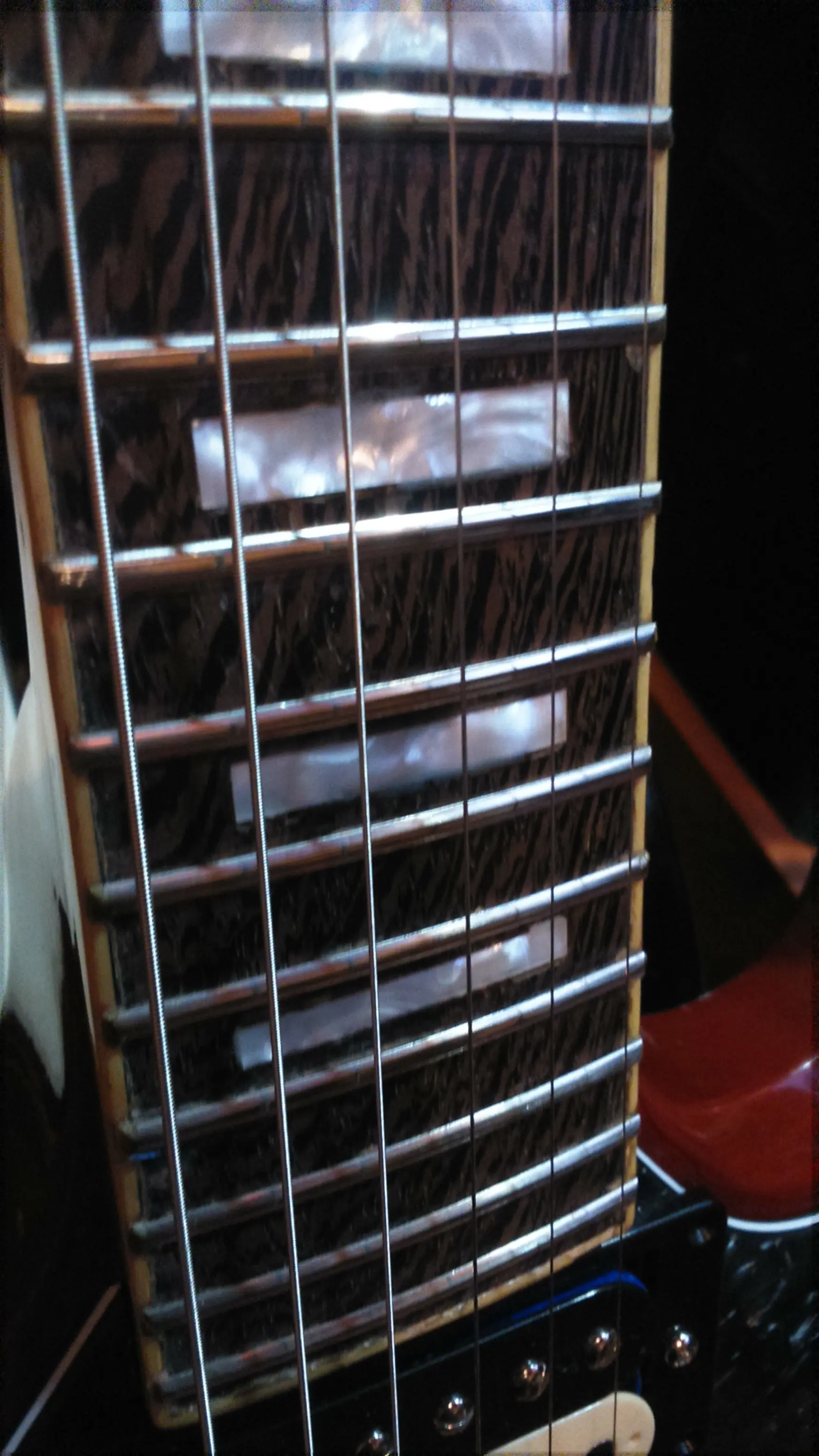 Me hice una guitarra tipo SG a mi gusto y te lo muestro Me hice una guitarra tipo SG a mi gusto y te lo muestro