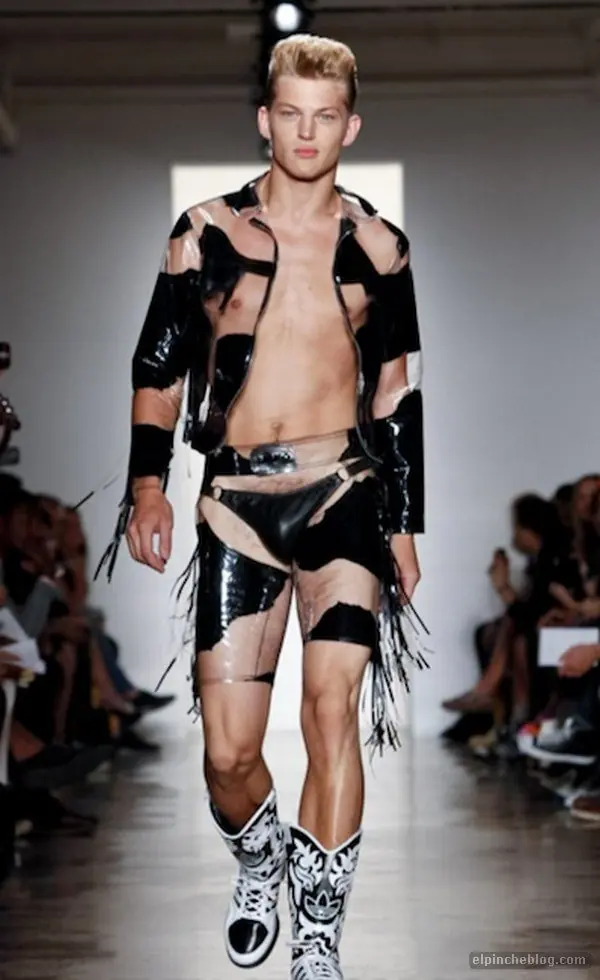 Ridicula moda 2015 para hombres... ¿asi o mas gay?