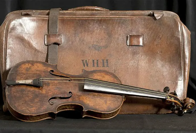 20 objetos encontrados en el Titanic