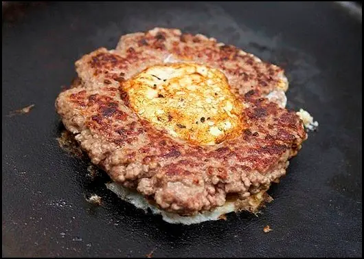 Hamburguesa con huevo adentros paso a paso ( fotos )