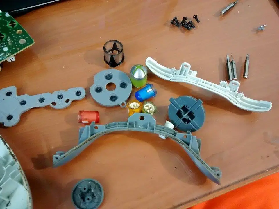 Te enseño a darle mantenimiento a tus mandos xbox 360 ENTRA!