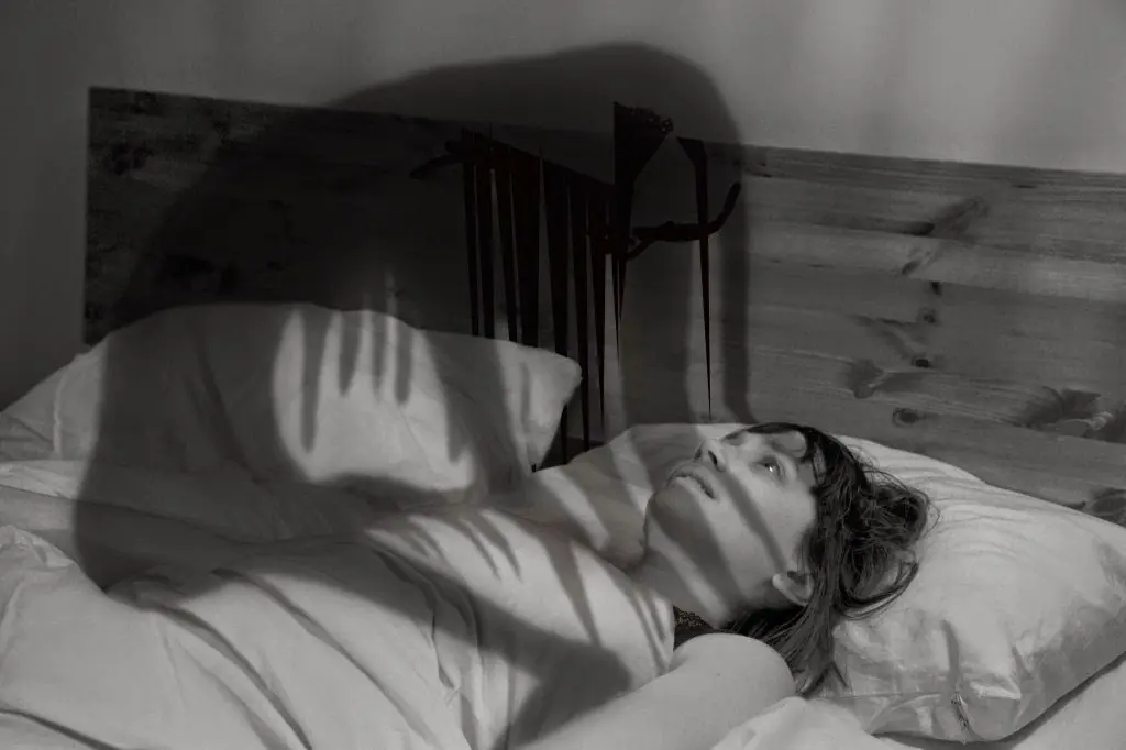Eso que escuchamos antes de dormir