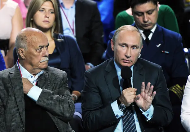El fascista Putin culpa a EEUU de la crisis migratoria