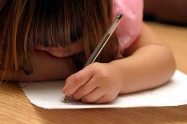 escribir con la mano izquierda