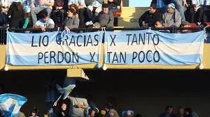 por tanto
