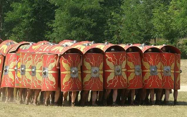 Tácticas de guerra utilizadas a través del tiempo Tácticas de guerra utilizadas a través del tiempo