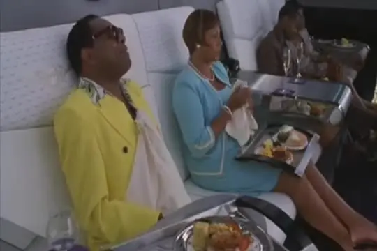 Por qué siempre pasta o pollo en los aviones?