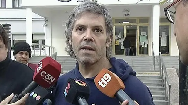 Tuvo un escarbadientes en el corazón por meses