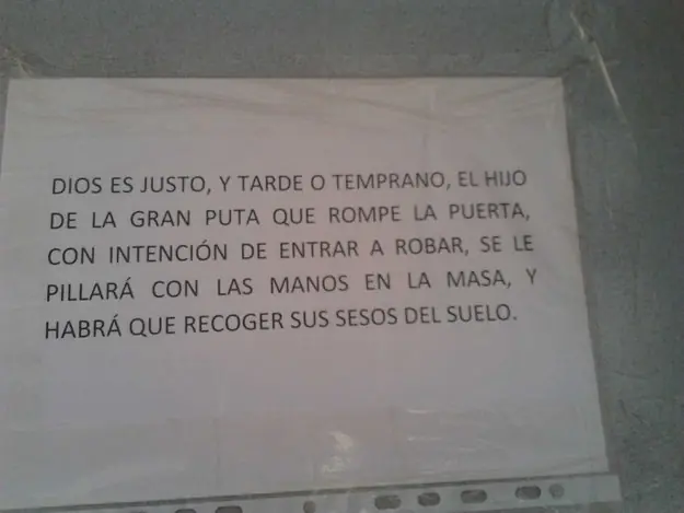 36 Carteles agresivos e ingeniosos entre vecinos