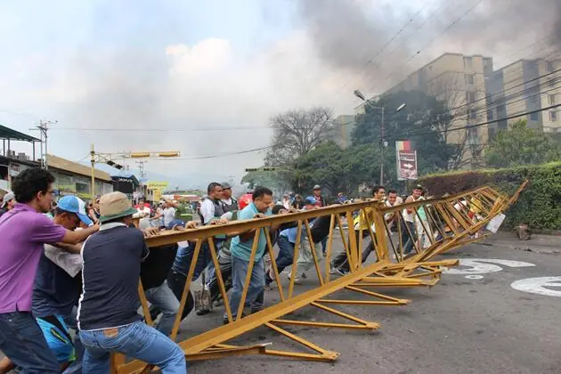 Culpa de Chavez 2da parte (+vnzla)