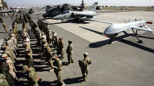 La OTAN muestra musculo a Rusia