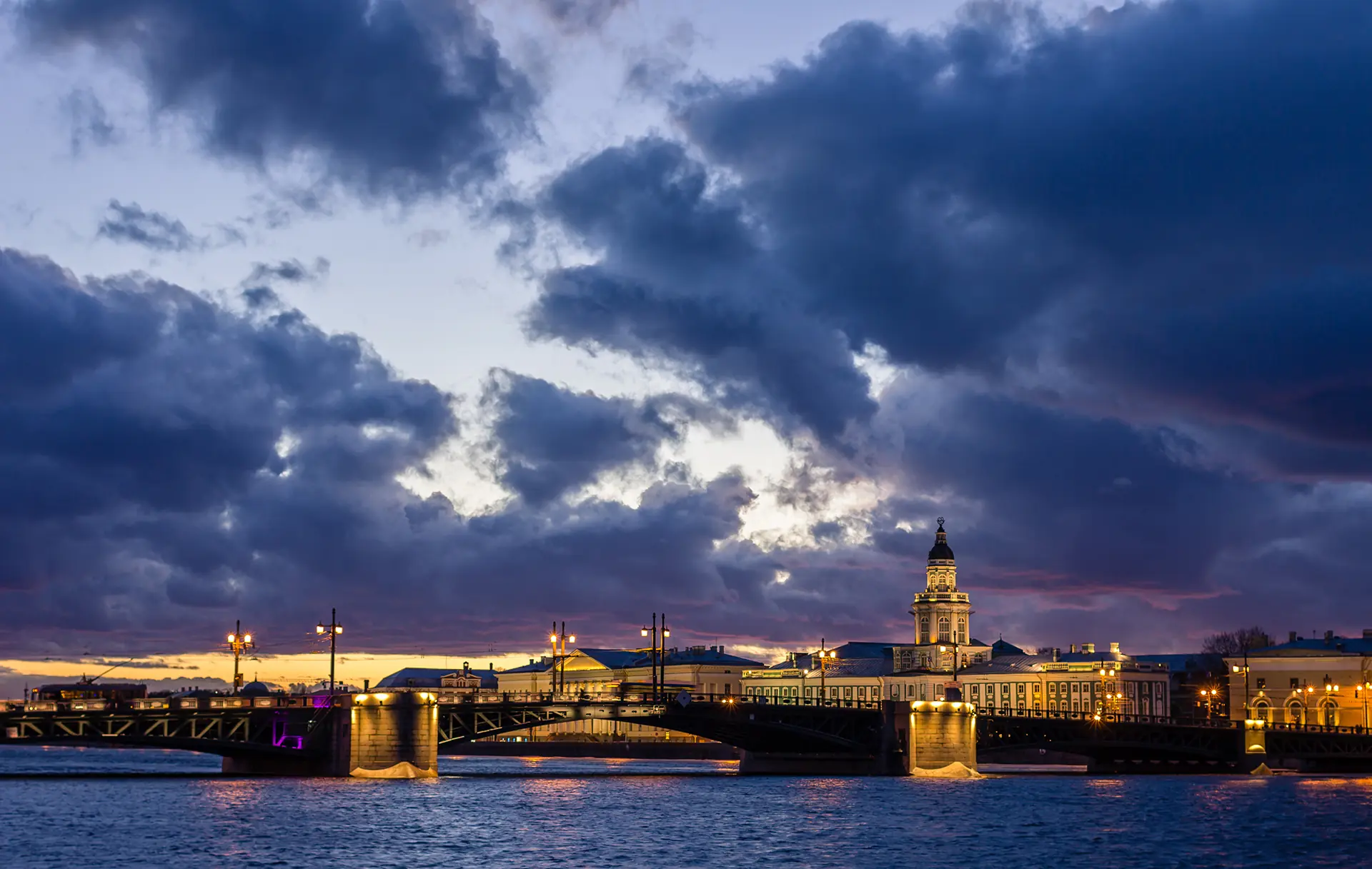 Las estatuas más impactantes de San Petersburgo