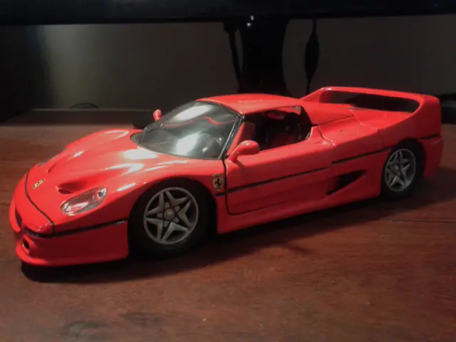 Tengo Ferraris y te las muestro, pasá