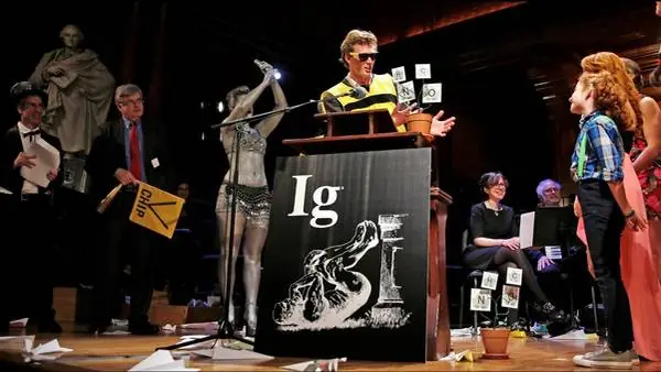 Crearon método para "deshervir" huevos y ganaron un Ig Nobel