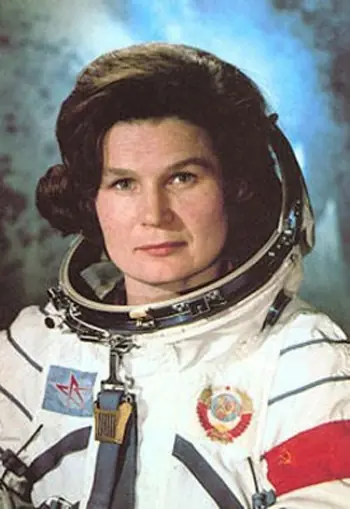 10 grandes pioneras. La primera mujer en...