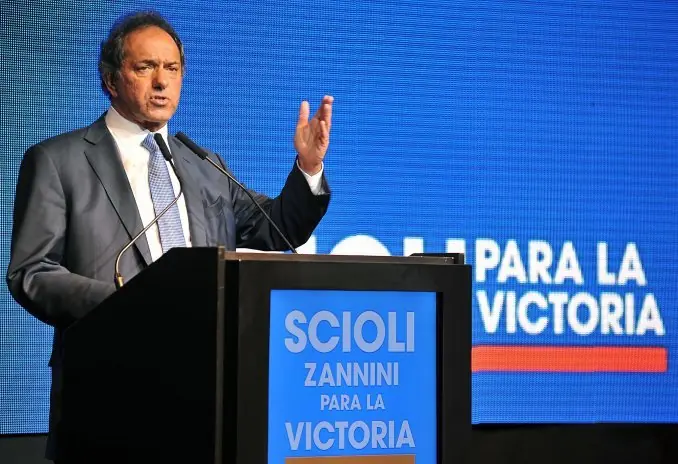 Si gana Scioli me voy del país...