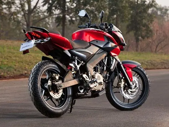 Bajaj Rouser 200 ns...