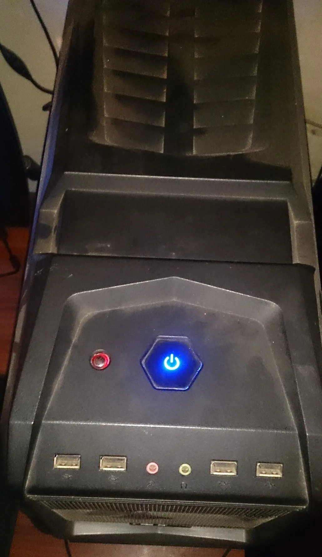 gabinete pc gamer